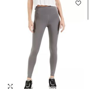 INC high rise compression legging - NWT - size M - grey color- full length